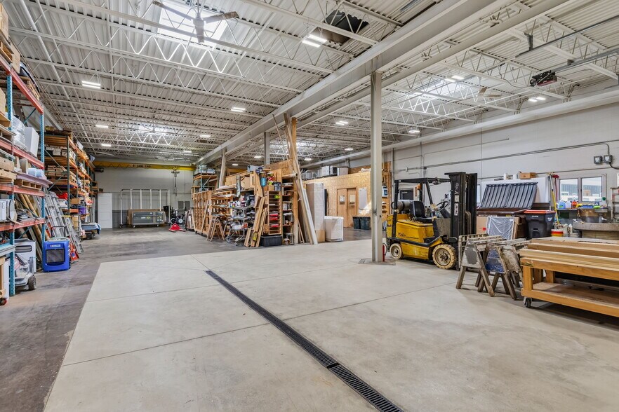 More Photos Of 850 Maple Ave, Holland Industrial For Sale
