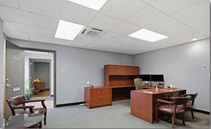 More Photos Of 200 E Walnut St, Columbia Office For Sale