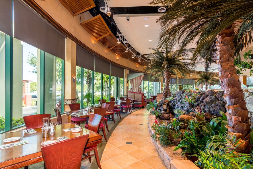 More Photos Of 11280 Tamiami Trl N, Naples Restaurant For Sale