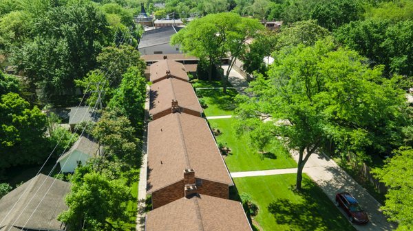 More Photos Of 516 Neff Ln, Grosse Pointe Apartments For Sale
