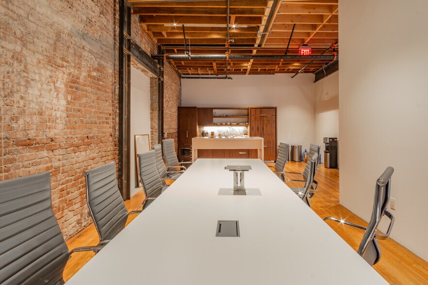 More Photos Of 646-654 N Spring St, Los Angeles Office For Sale