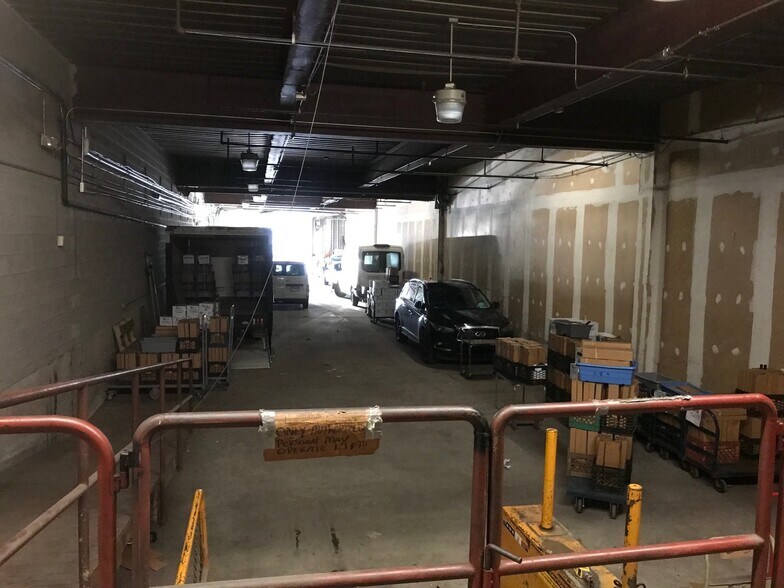 More Photos Of 1 Testa Pl, Norwalk Warehouse For Lease