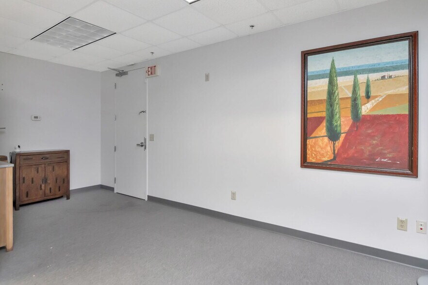 More Photos Of 1208 E Kennedy Blvd, Tampa Apartments For Lease