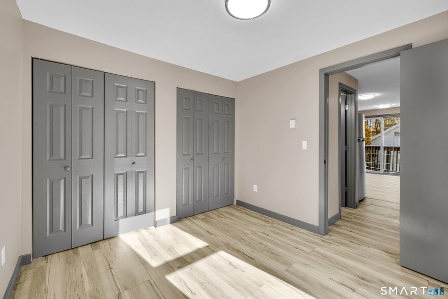 More Photos Of 5 Brookside Ln, Woodstock Apartments For Sale