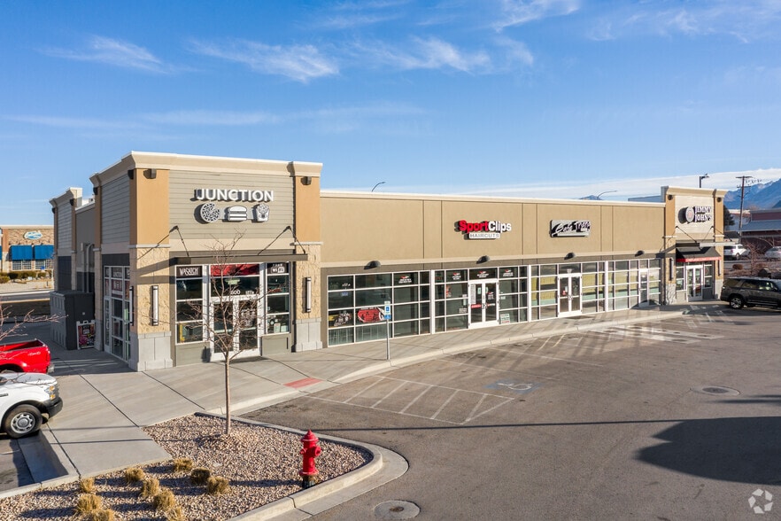 More Photos Of 7300 S Bingham Junction Blvd, Midvale Freestanding For Lease