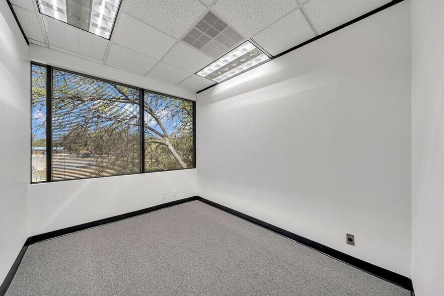 More Photos Of 4242 Medical Dr, San Antonio Medical For Sale