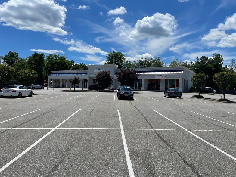 More Photos Of 150 Greaves Ln, Staten Island Unknown For Lease