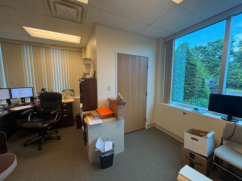More Photos Of 200 Brush Run Rd, Delmont Office For Lease