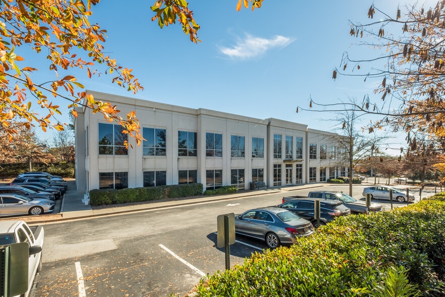 More Photos Of 4851-4899 Bill Gardner Pky, Locust Grove Medical For Lease