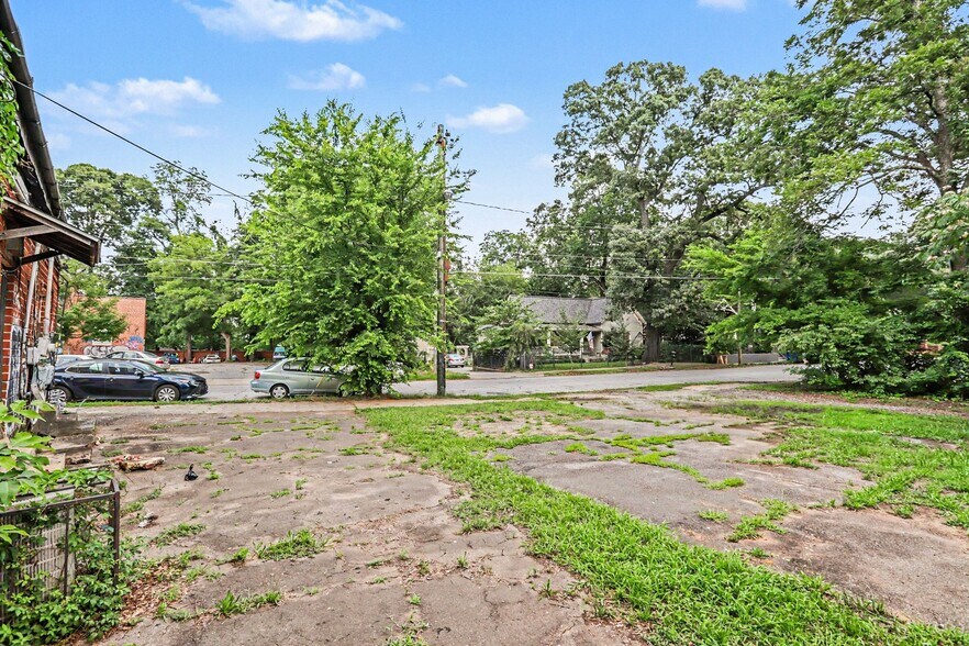 More Photos Of 450 Flat Shoals Ave, Atlanta Storefront For Sale