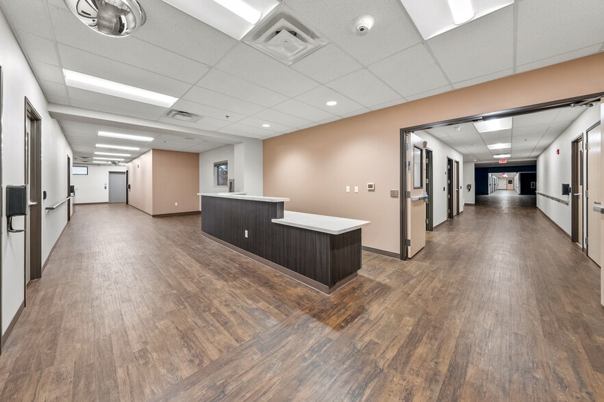 More Photos Of 2166 NW Vine St, Grants Pass Medical For Sale