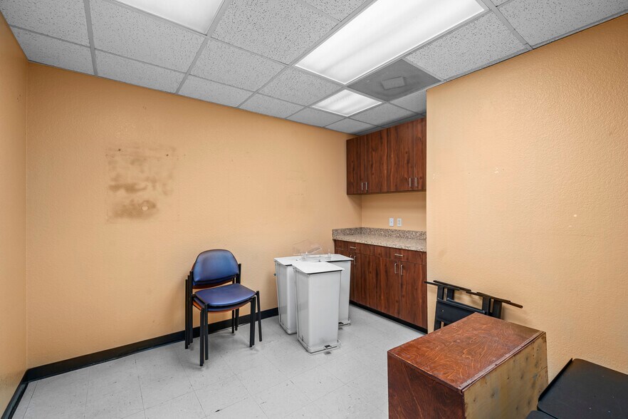 More Photos Of 1601 Liberty St, Richmond Medical For Lease