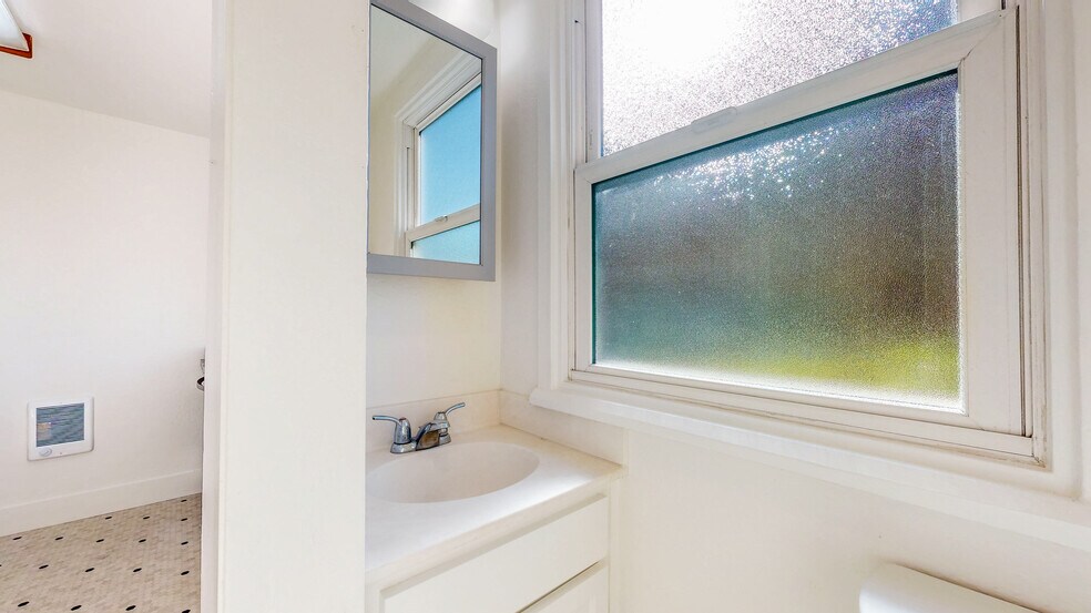 More Photos Of 625 Humboldt St, Santa Rosa Apartments For Sale