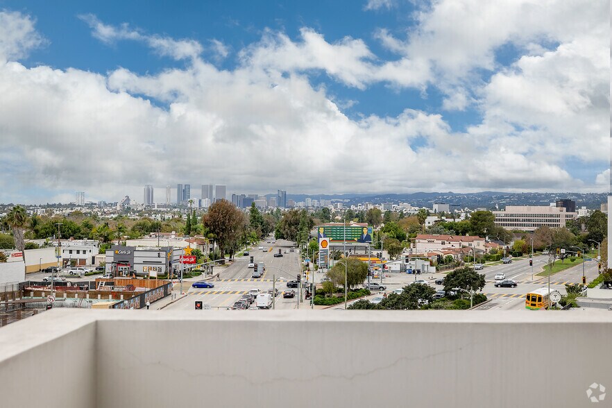 More Photos Of 951 Ogden Ave, Los Angeles Apartments For Lease