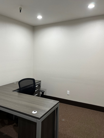 More Photos Of 400 E Kettleman Ln, Lodi Unknown For Lease