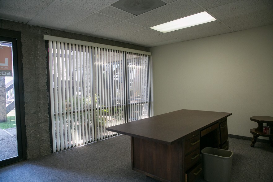 More Photos Of 165 E Southern Ave, Mesa Loft Creative Space For Lease
