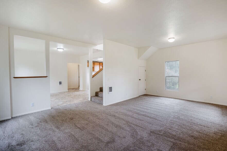 More Photos Of 1133 Irvington Dr, Eugene Land For Sale