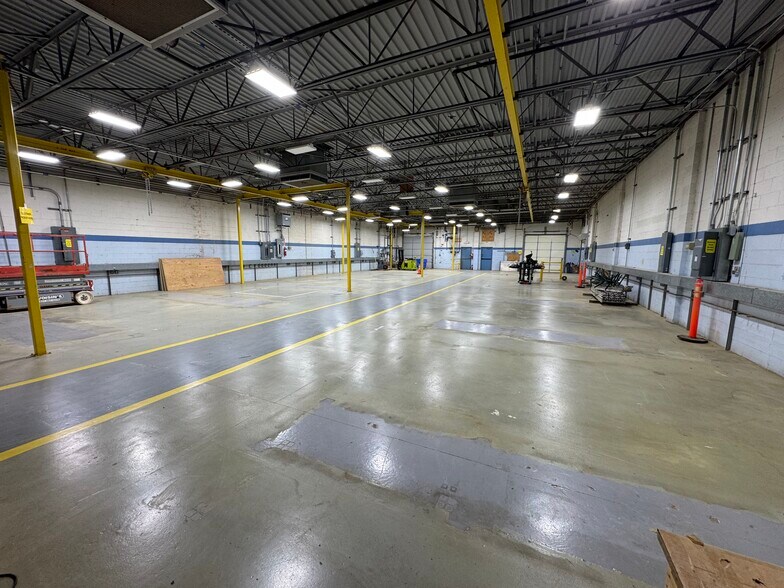 More Photos Of 245 Old Egg Harbor Rd, West Berlin Manufacturing For Lease