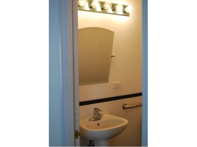 More Photos Of 366-368 Park Ave, Glencoe Loft Creative Space For Lease