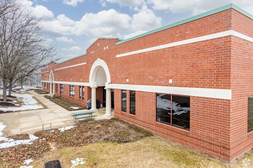 More Photos Of 400-406 Boot Rd, Downingtown Flex For Lease