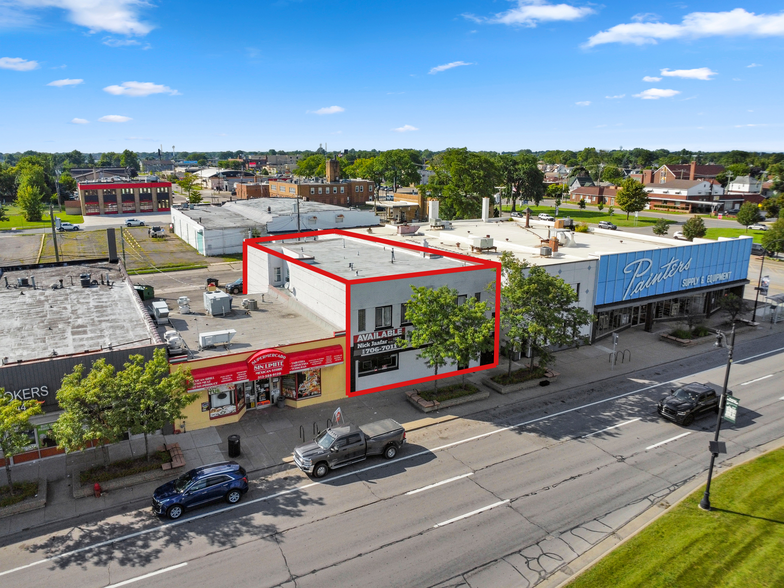 Primary Photo Of 2070 Fort St, Lincoln Park Storefront Retail Residential For Lease