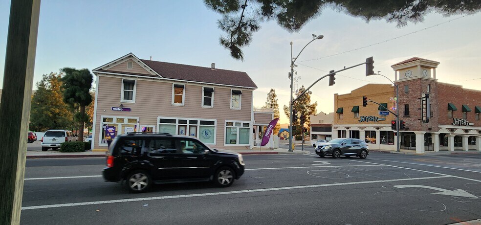 More Photos Of 12 S San Gorgonio Ave, Banning Storefront Retail Office For Lease