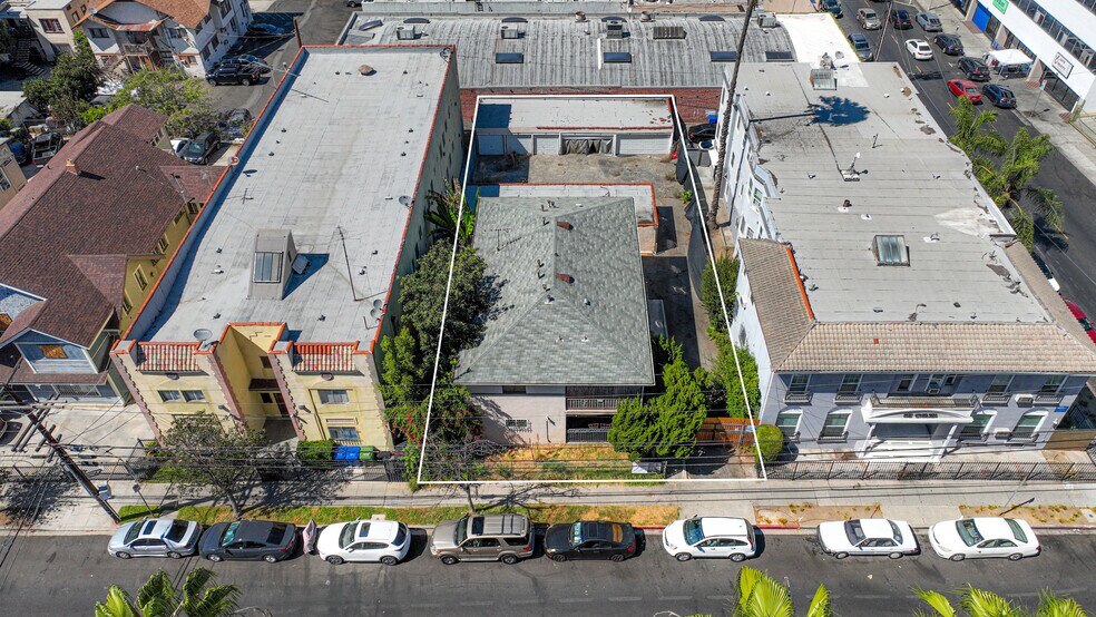 More Photos Of 2811 San Marino St, Los Angeles Land For Sale