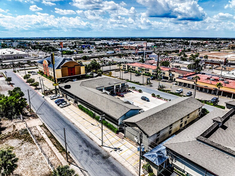 More Photos Of 1505 S 9th St, McAllen Hotel For Sale