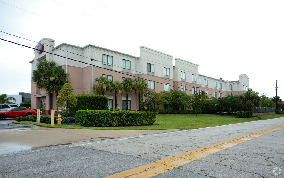 More Photos Of 3485 Ulmerton Rd, Clearwater Hotel For Sale
