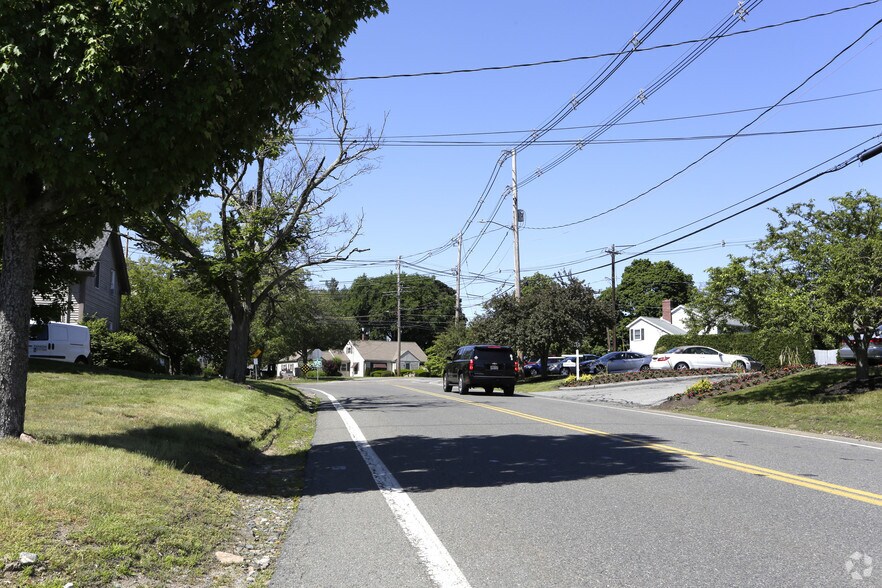 More Photos Of 10 Liberty St, Danvers Office For Sale