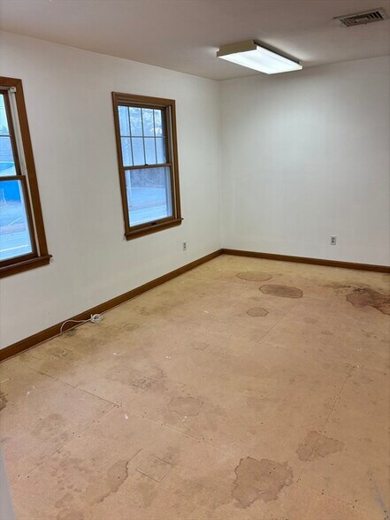 More Photos Of 347 W Grove St, Middleborough Office For Sale