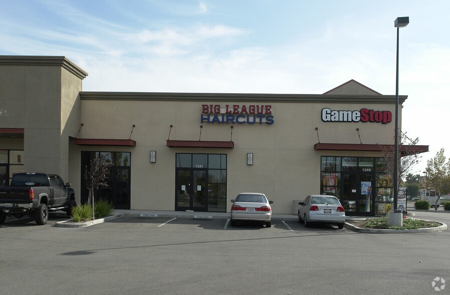 More Photos Of 1321-1349 Historical Plaza Way, Manteca General Retail For Lease
