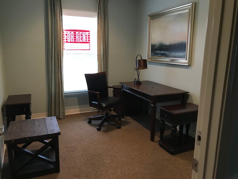 More Photos Of 111 Lovett Dr, Greenville Office For Lease