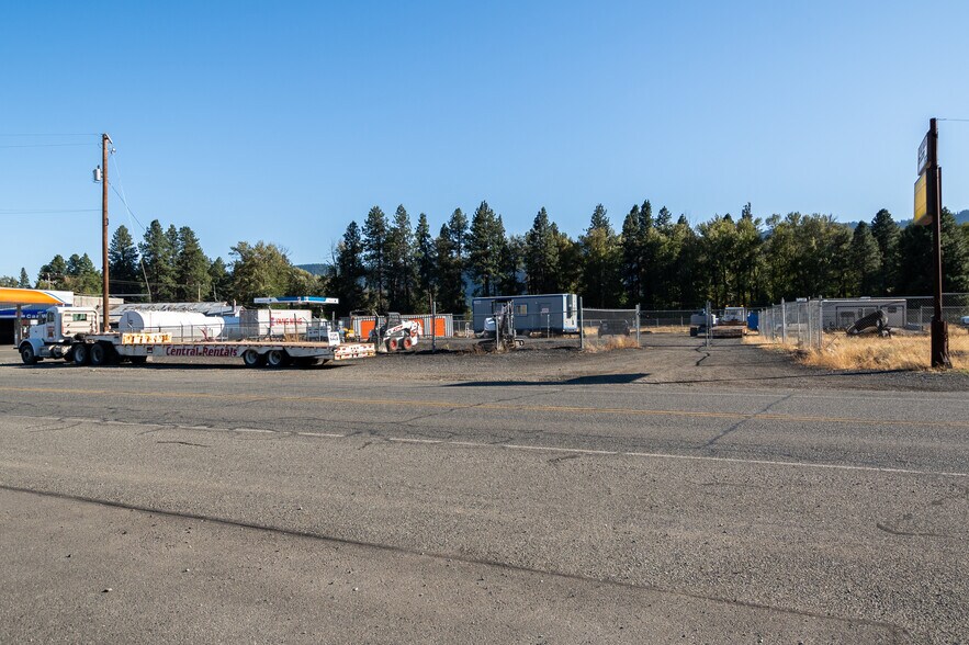 More Photos Of 1010 E 1st St, Cle Elum Land For Lease
