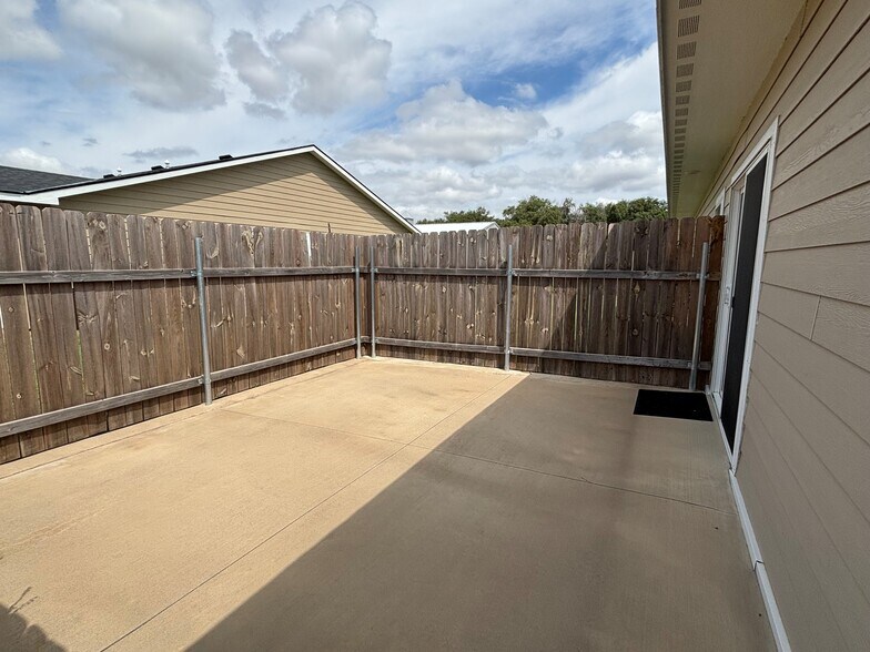 More Photos Of , Kinsley Multifamily For Sale