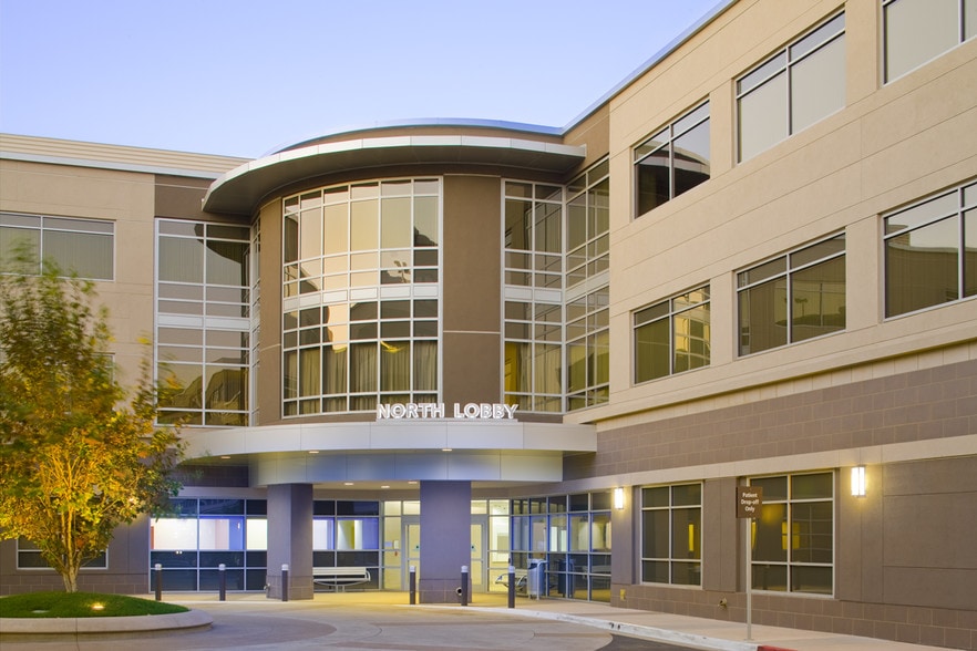 More Photos Of 625 S Fair Oaks Ave, Pasadena Medical For Lease