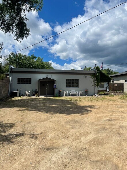 More Photos Of 243 3rd St N, Bayport Office For Sale