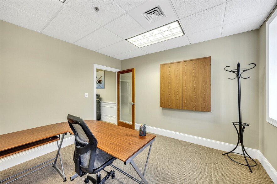 More Photos Of 540 Main St, Hyannis General Retail For Sale