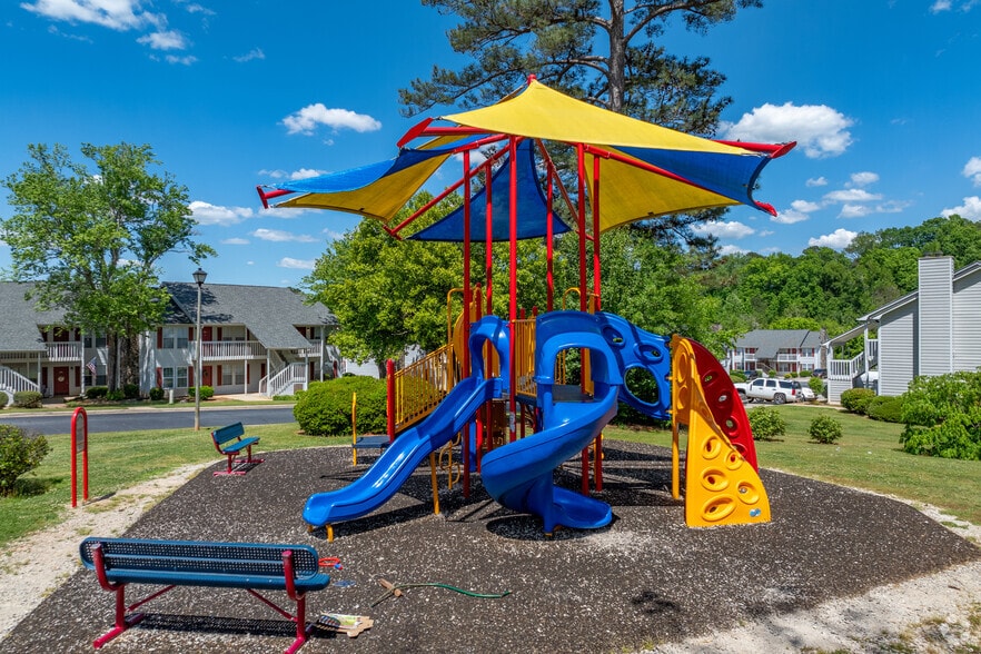 More Photos Of 10238 Fieldcrest Walk, Covington Apartments For Sale