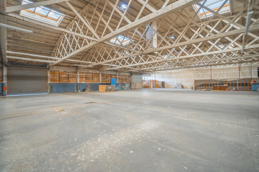 More Photos Of 1209 6th St, Los Banos Storefront For Lease