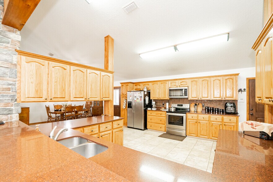 More Photos Of 8600 NE 147th Avenue Rd, Silver Springs Lodge Meeting Hall For Sale