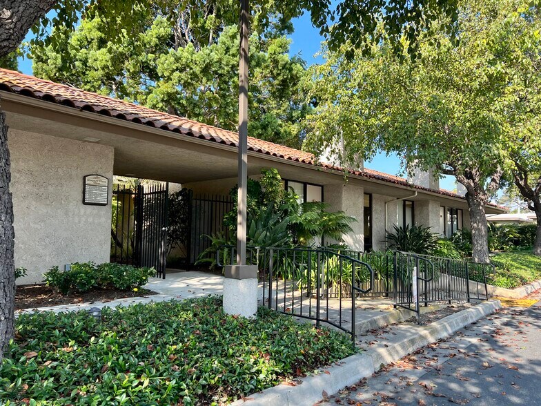 More Photos Of 5320 Carpinteria Ave, Carpinteria Office For Lease