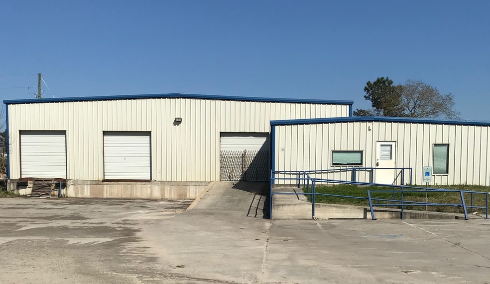 More Photos Of 2624 Wilson Rd, Humble Warehouse For Lease