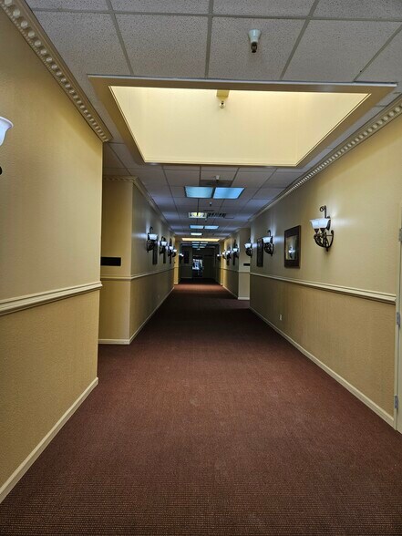 More Photos Of 1110 W Kettleman Ln, Lodi Unknown For Lease