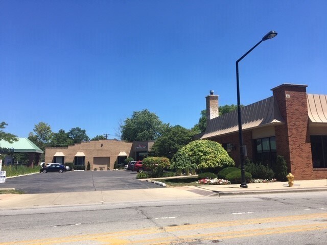 More Photos Of 25-27 N Northwest Hwy, Park Ridge Office For Lease