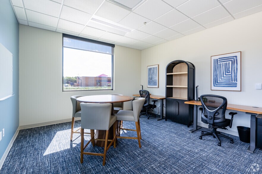 More Photos Of 8376 Davis Blvd, North Richland Hills Office For Lease