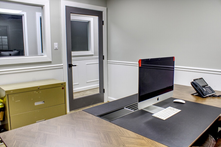 More Photos Of 10521 Judicial Dr, Fairfax Medical For Sale