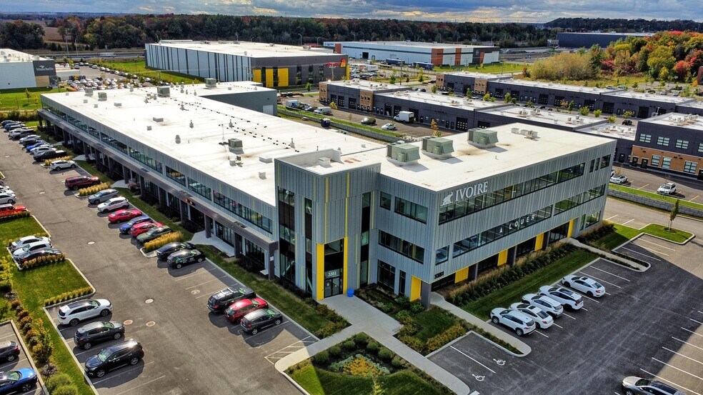 More Photos Of 3351 Av De La Gare, Mascouche Light Distribution For Lease