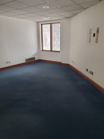 More Photos Of 202 N Center St, Bloomington Office For Sale