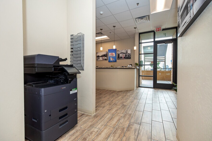 More Photos Of 11375 S Fortuna Rd, Yuma Storefront Retail Office For Sale